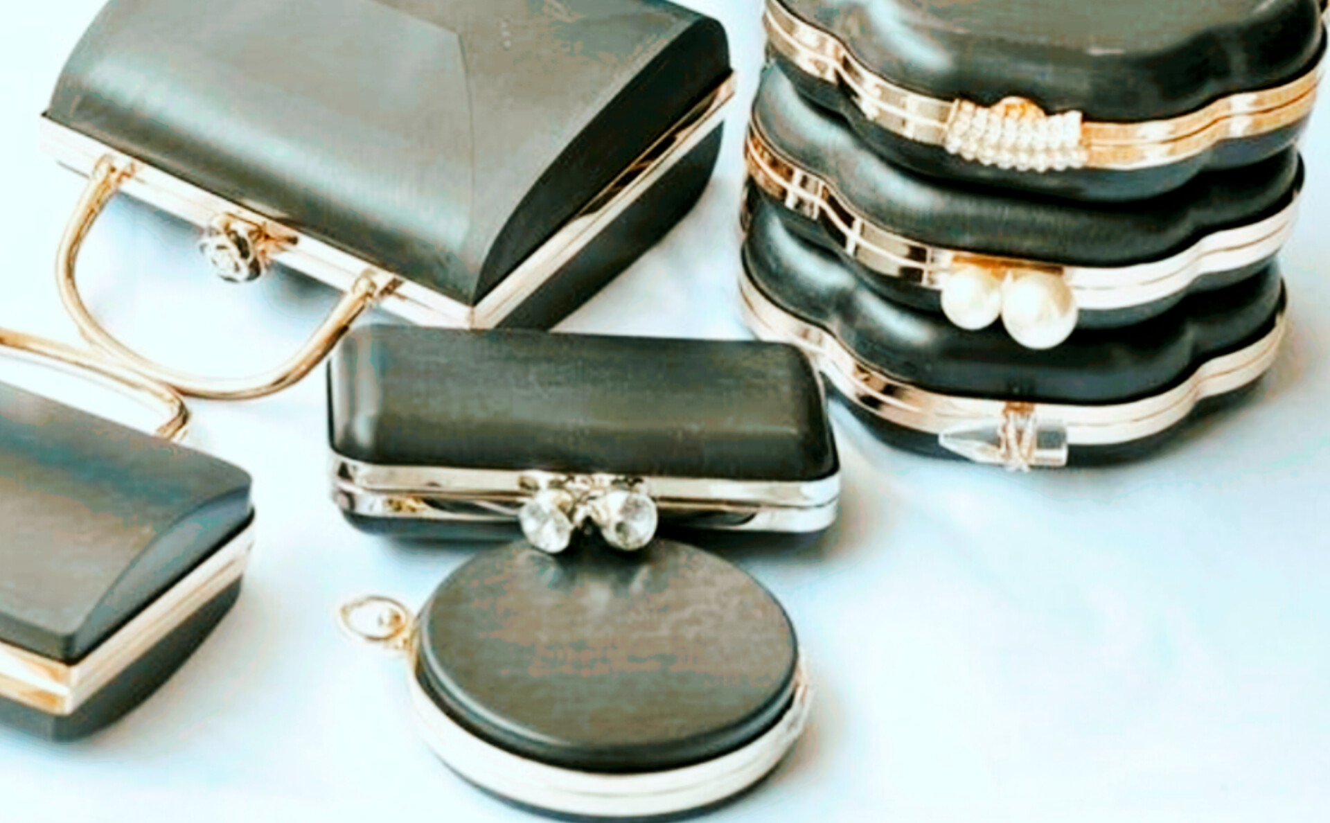 دهانه قابدار (کیف کلاچ)